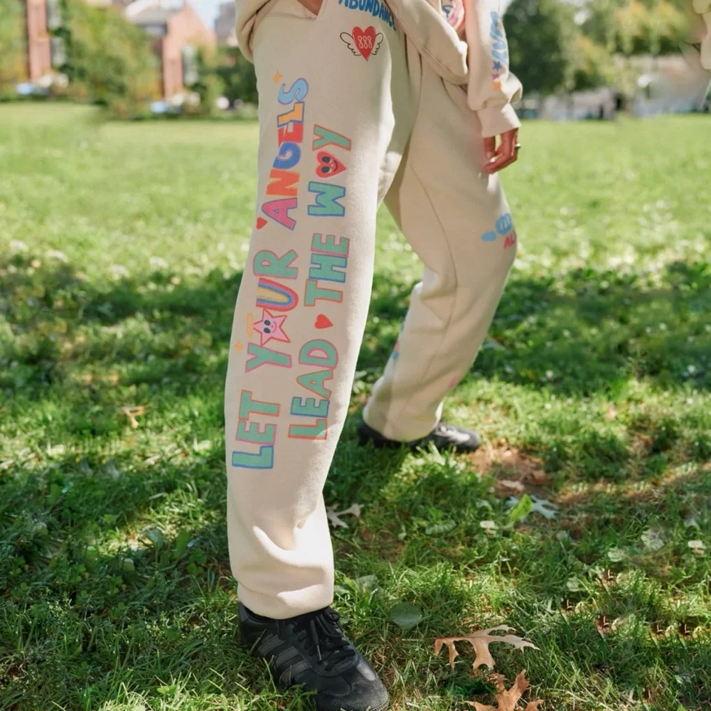 THE MAYFAIR GROUP I SCREAM COLOUR CREAM DRAWING ANGELS ALL AROUND YOU SWEATPANTS - Picture 14 of 15
